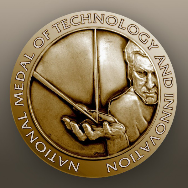Windows medals. Национальная научная медаль США. Медаль за инновации. Медаль символ науки. Медаль за технологии.